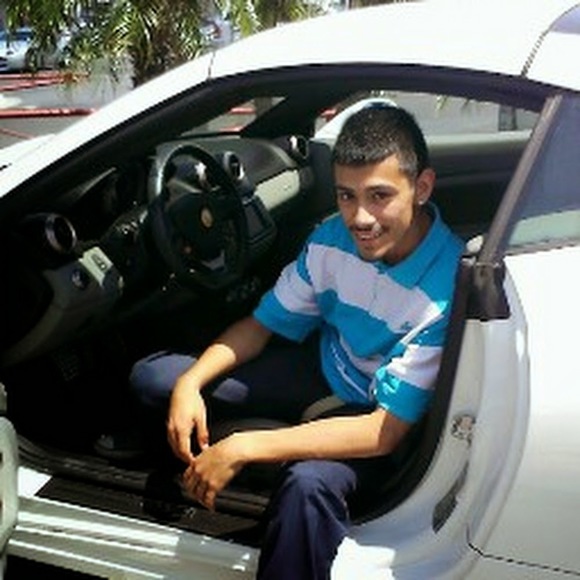 Meet your Posher, Antonio - Picture 1 of 1